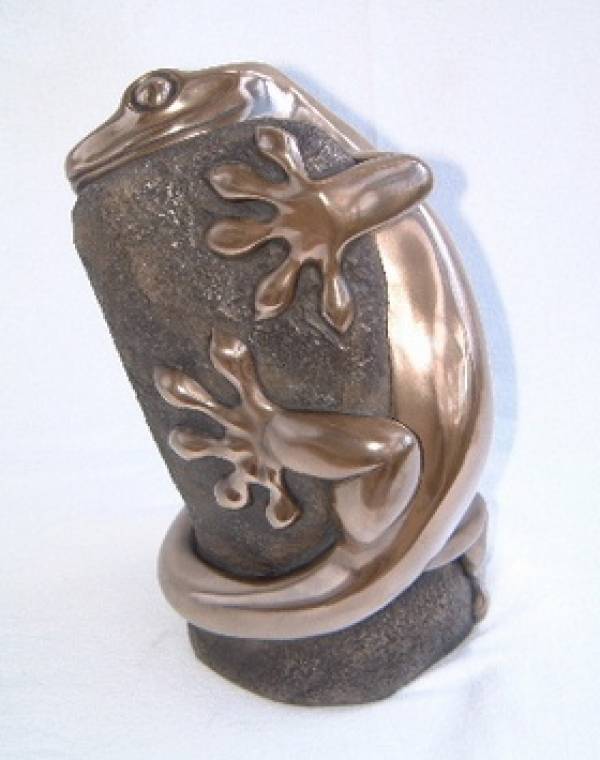 - a Sculpture by Lawrence Murley, measuring 27 x 15 cm (H x W) £300